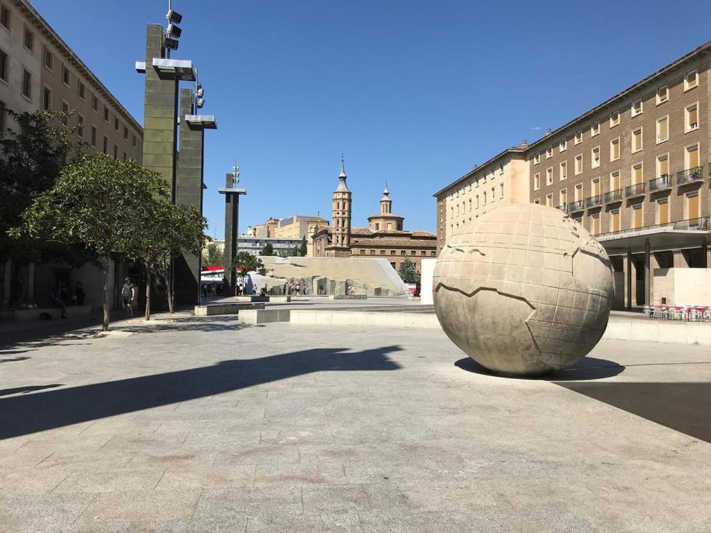 サラゴサAz El Balcon De Cesar Augustoアパートメント エクステリア 写真